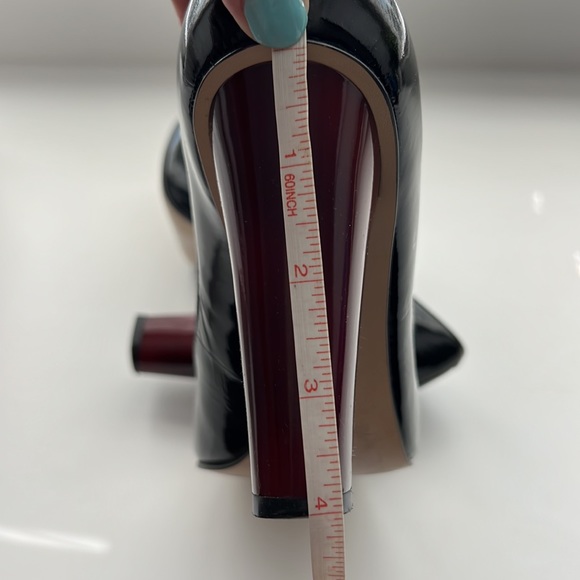 Nine West MJ Heels - Picture 9 of 10